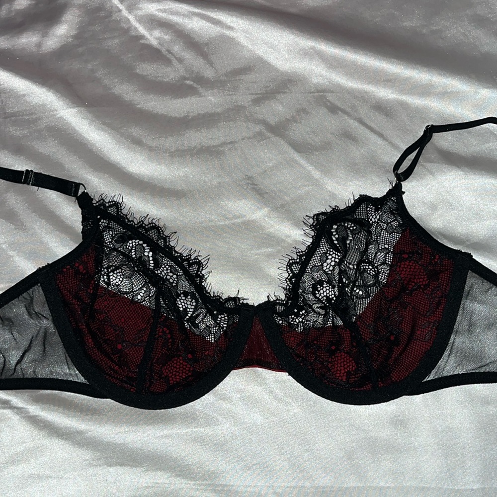 Lace Black and Red Bra
